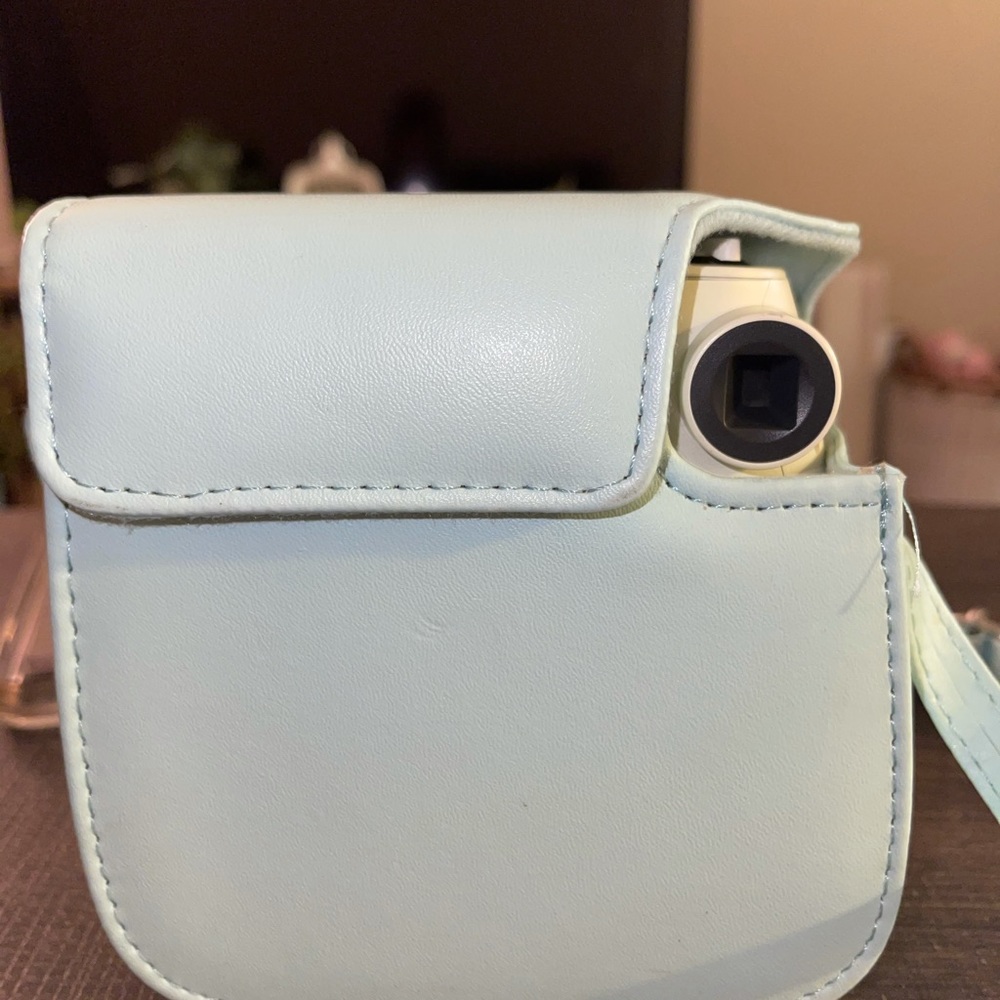 Camera - Picture 2 of 11